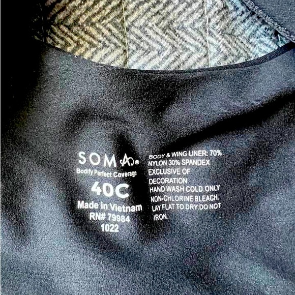 Soma Intimates NWT black bra with rose gold hardware - Picture 2 of 4